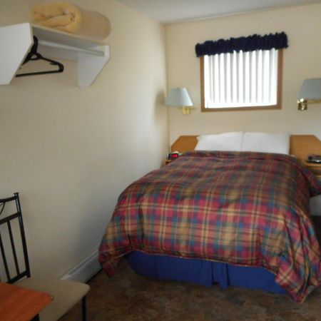 Blue River Motel Екстериор снимка