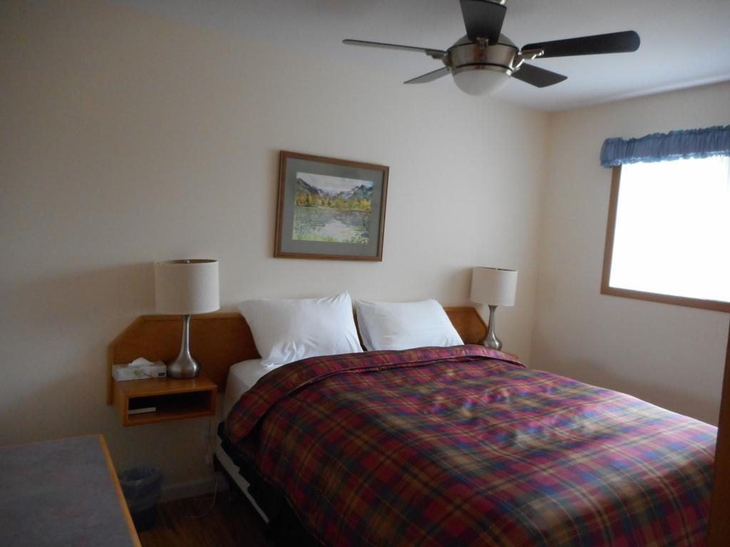 Blue River Motel Екстериор снимка